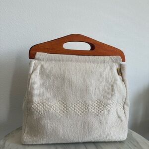 Elegant Cream Handbag with Wooden Handle
